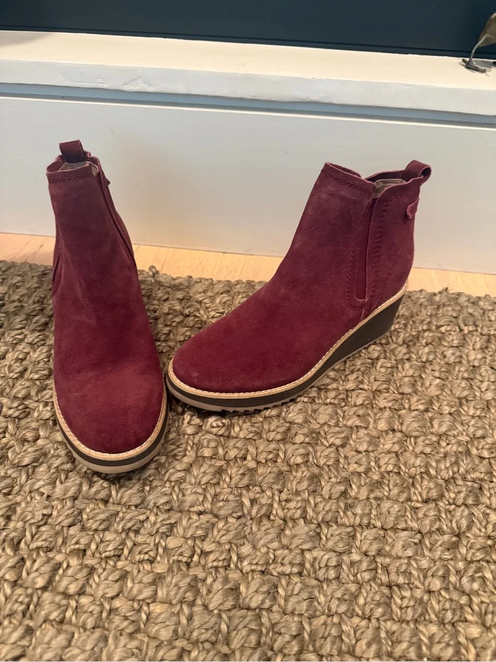 Gorgeous Earth Burgundy Suede Wedge Ankle Boots